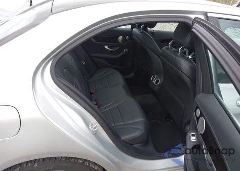 2015 Mercedes-Benz C 300 Luxury 4Matic из США, поврежденный, VIN 55SWF4KB4FU014541